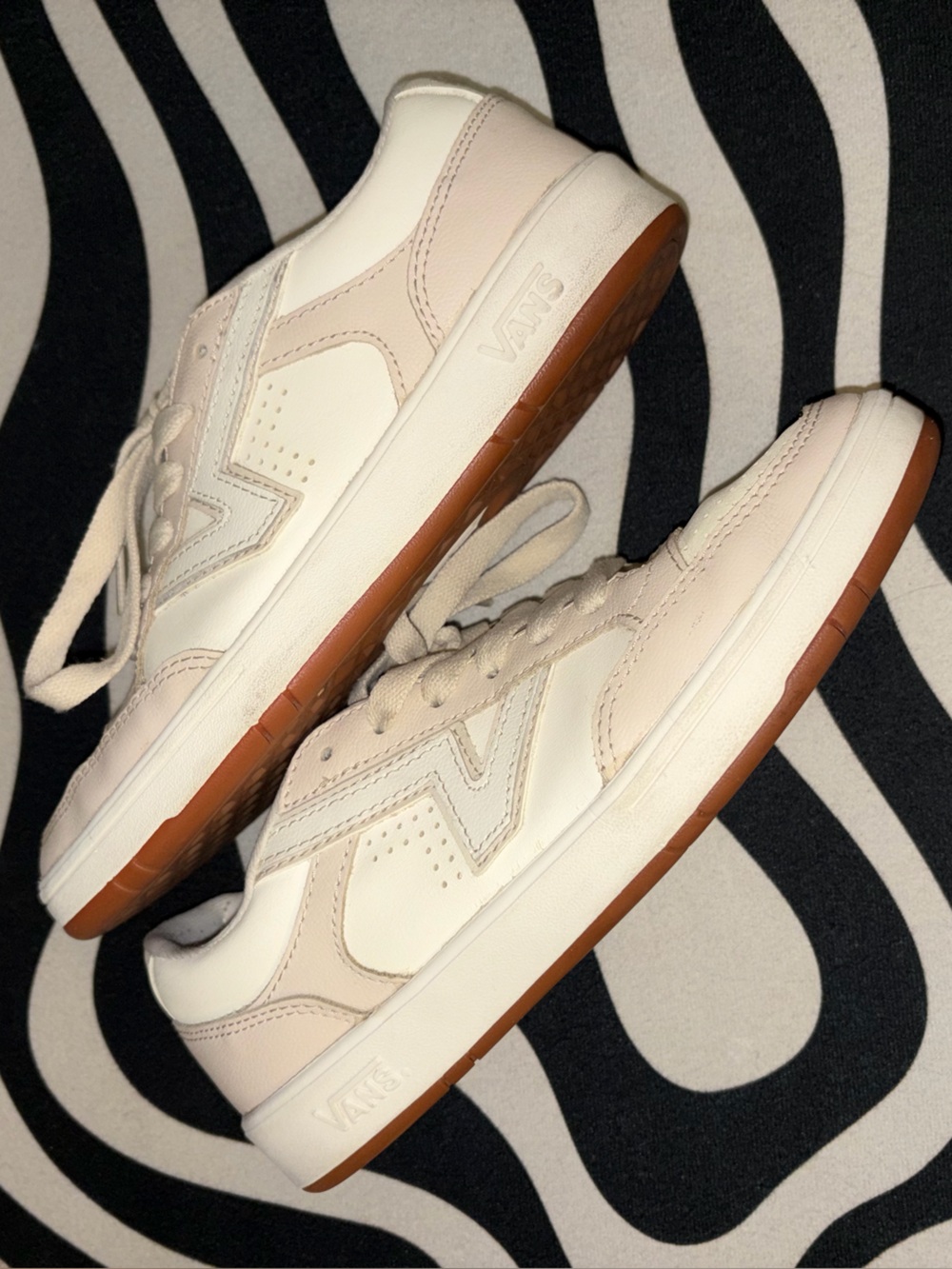 Vans Women’s Low-Top Cream and White Lace-Up Sneakers - Picture 7 of 8